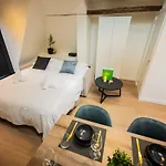 Апартаменты Spectacular 70m2 Penthouse With Terrace - R51c Эйндховен